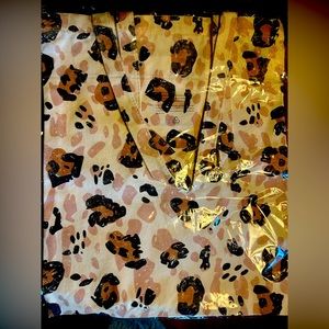 NWT Canvas animal print Tote bag